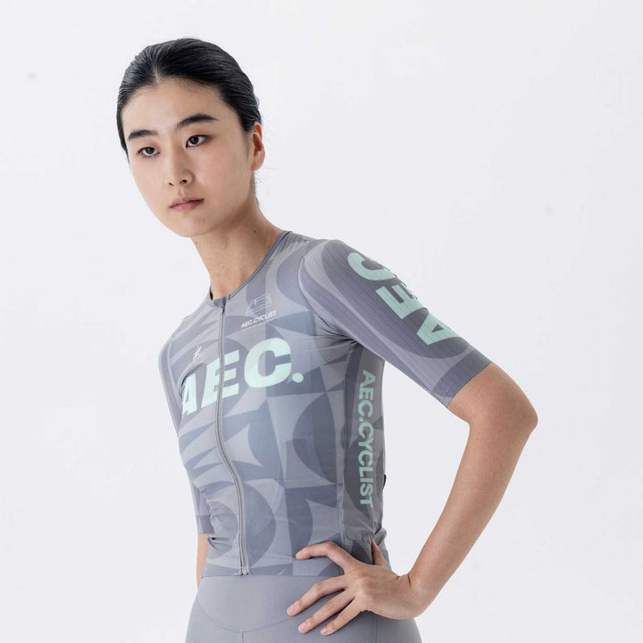 AEC Cyclist Women&